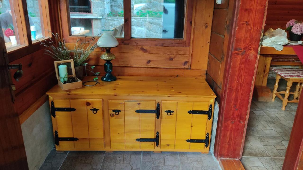 Kuca Za Odmor "Med Strmci" Villa Zlobin Екстериор снимка