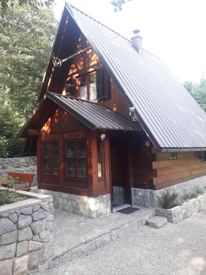 Kuca Za Odmor "Med Strmci" Villa Zlobin Екстериор снимка