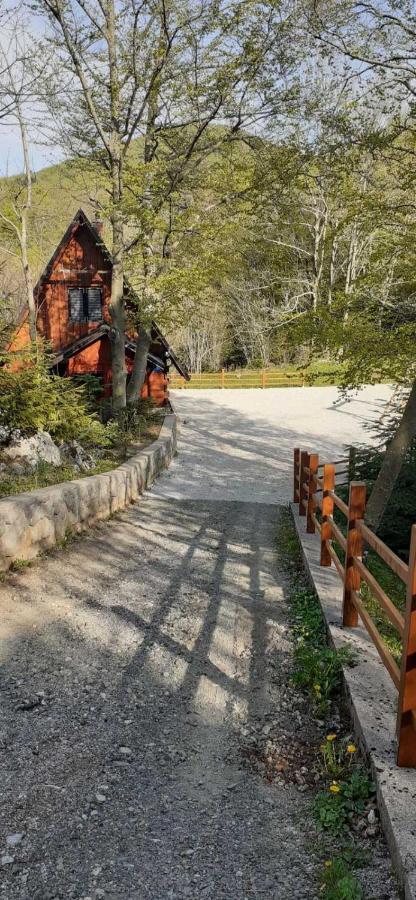 Kuca Za Odmor "Med Strmci" Villa Zlobin Екстериор снимка