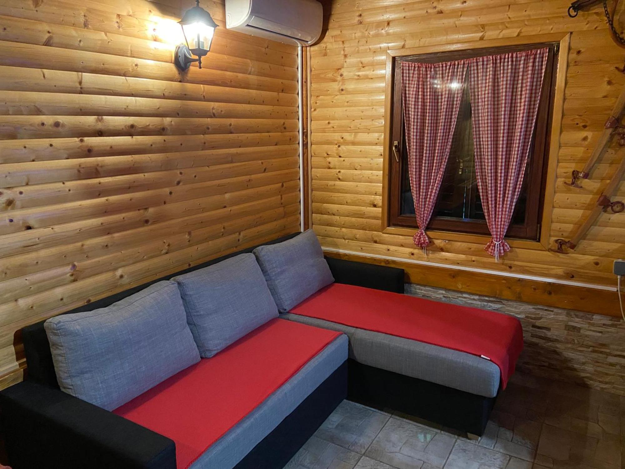 Kuca Za Odmor "Med Strmci" Villa Zlobin Екстериор снимка