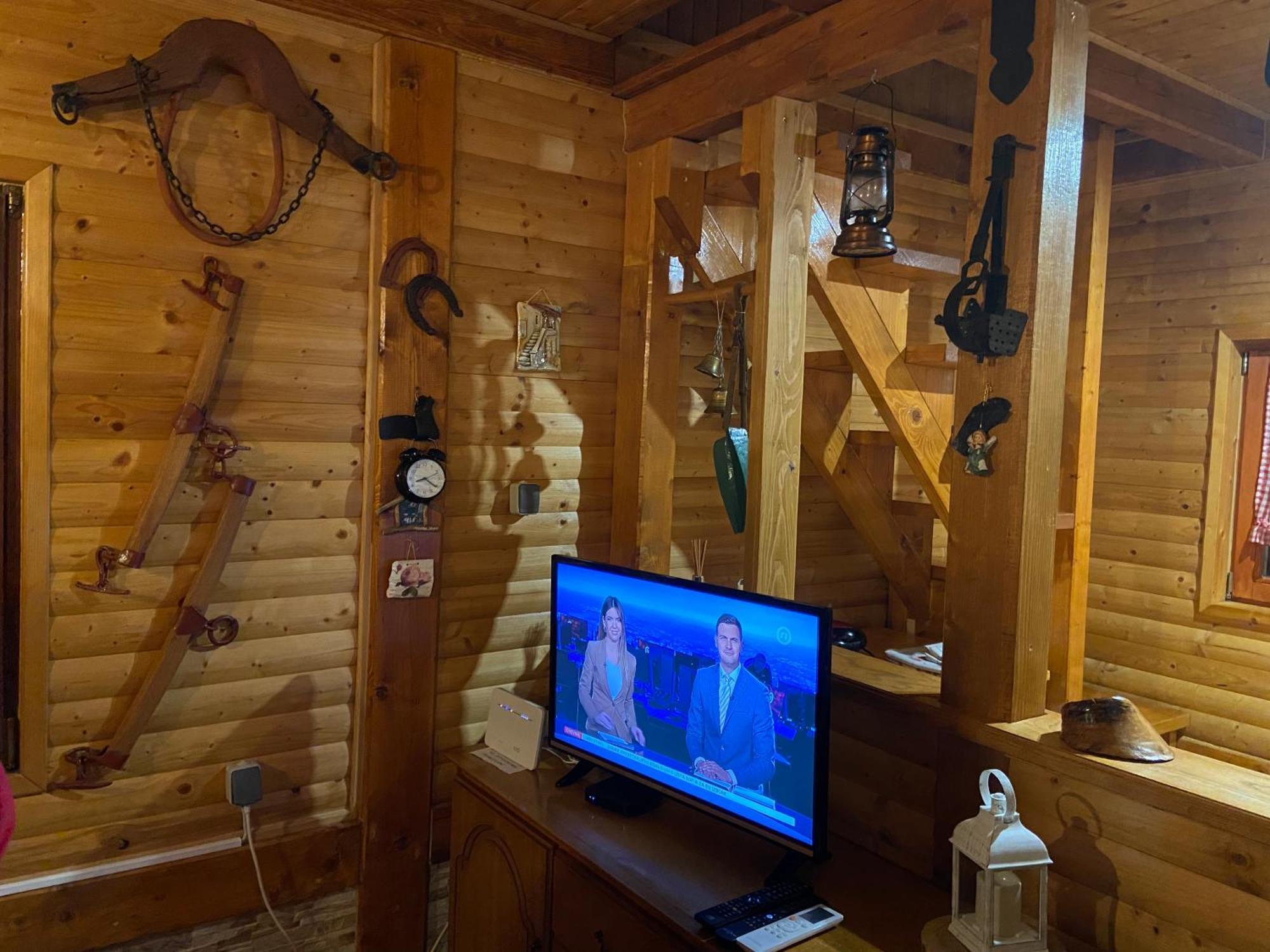 Kuca Za Odmor "Med Strmci" Villa Zlobin Екстериор снимка