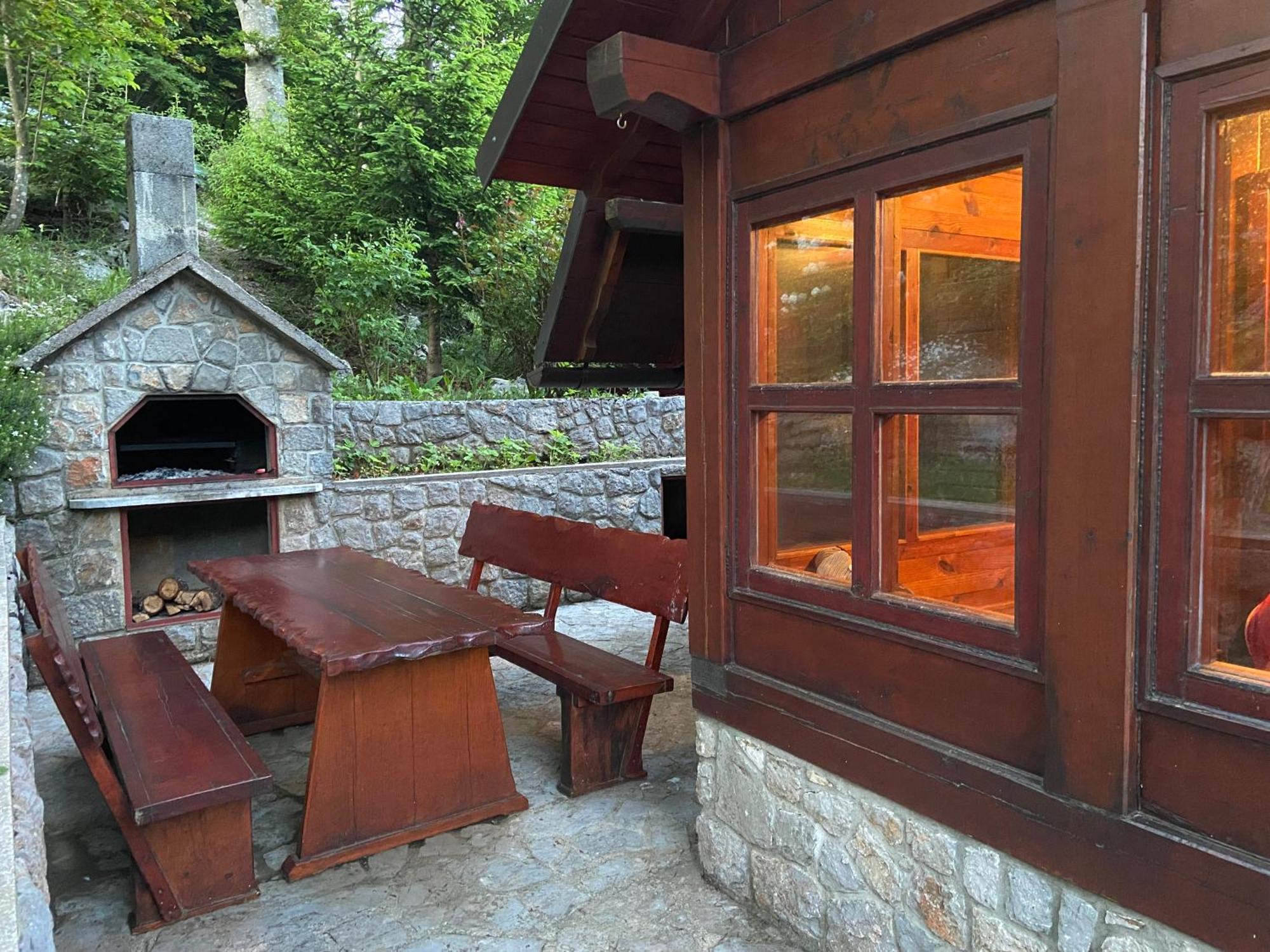 Kuca Za Odmor "Med Strmci" Villa Zlobin Екстериор снимка